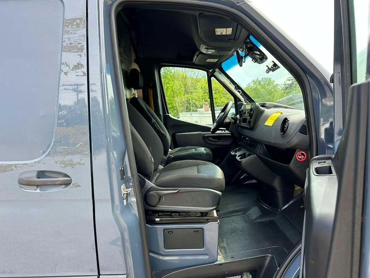 Mercedes-Benz Sprinter 2500