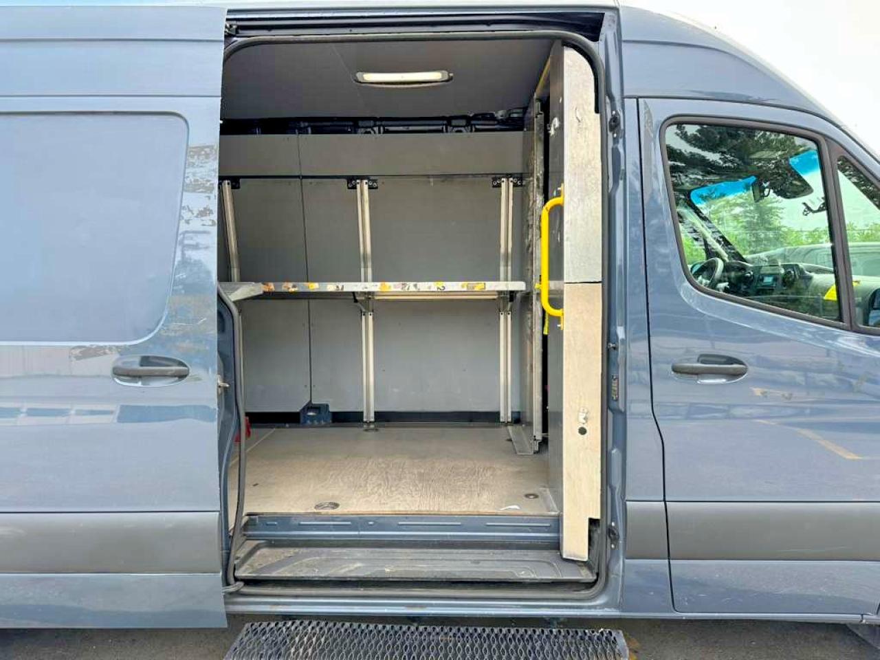 Mercedes-Benz Sprinter 2500