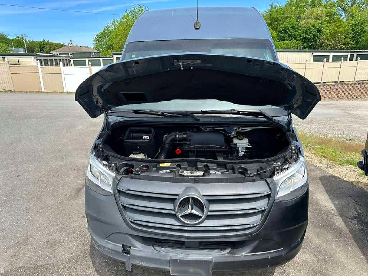 Mercedes-Benz Sprinter 2500