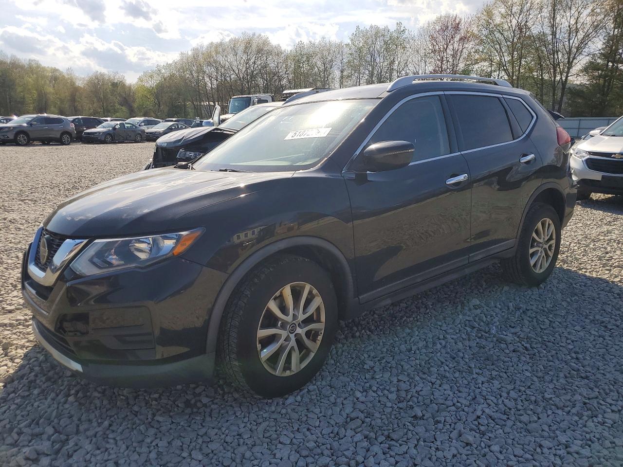 Salvage Nissan Rogue Image