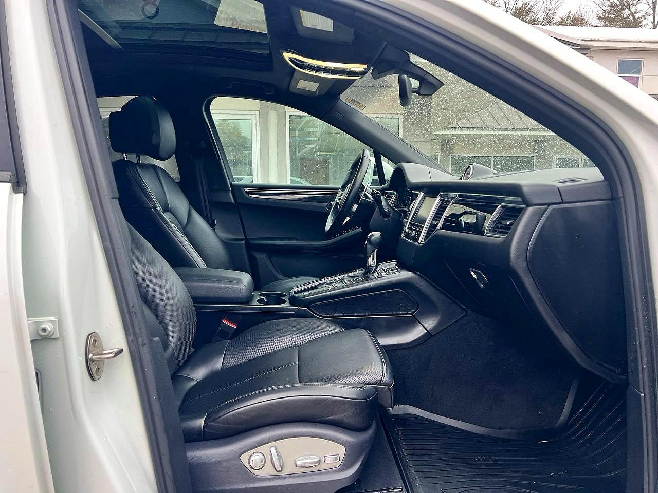 Porsche Macan S