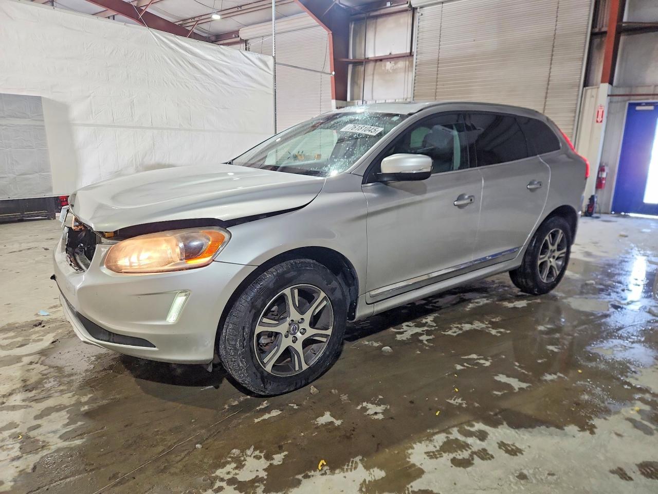 Salvage Volvo XC60 Image