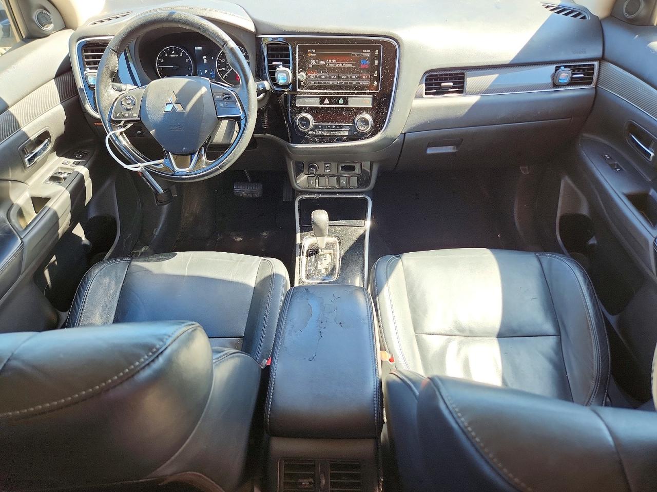 Mitsubishi Outlander Se