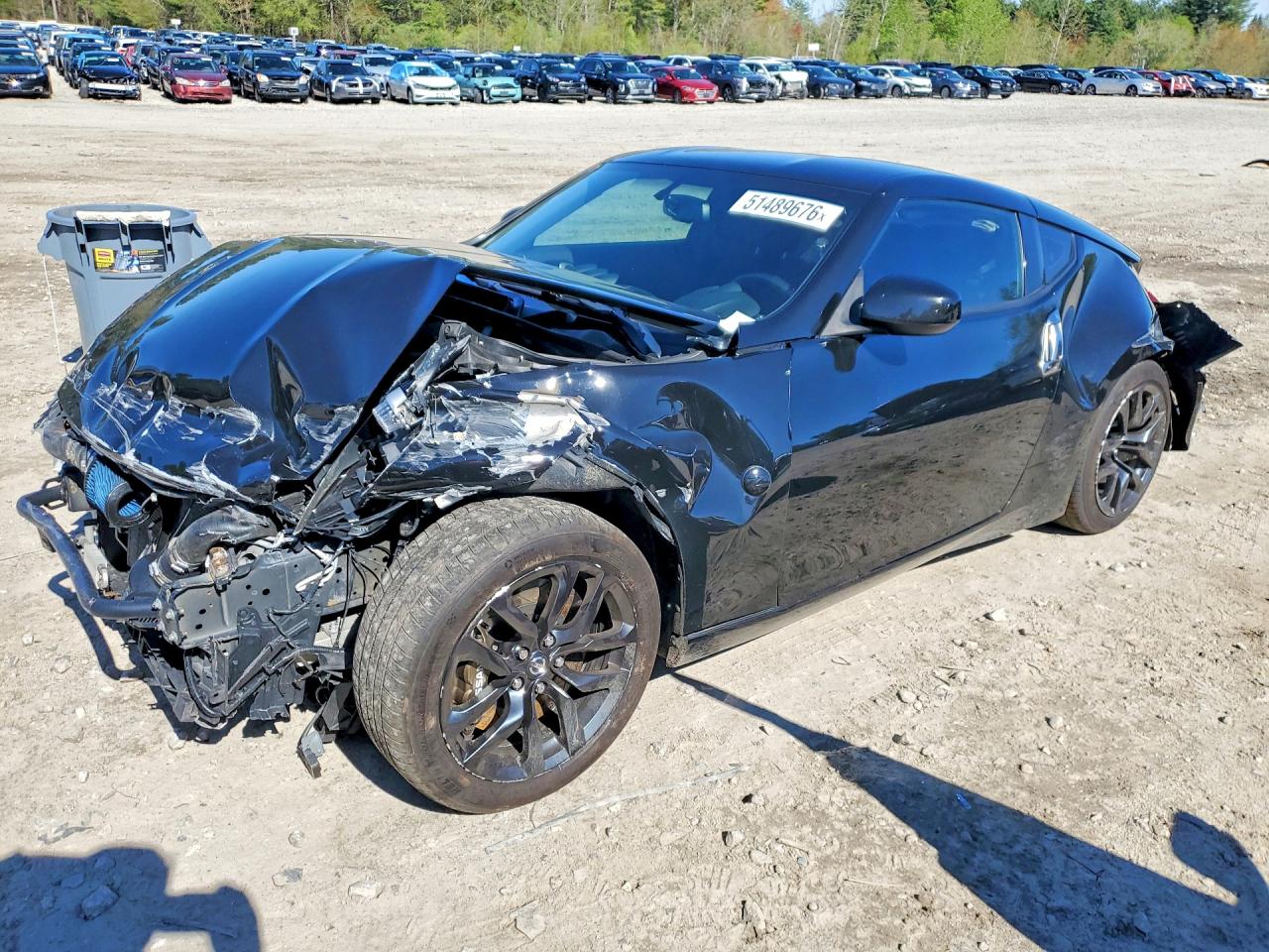 Salvage Nissan 370Z Image