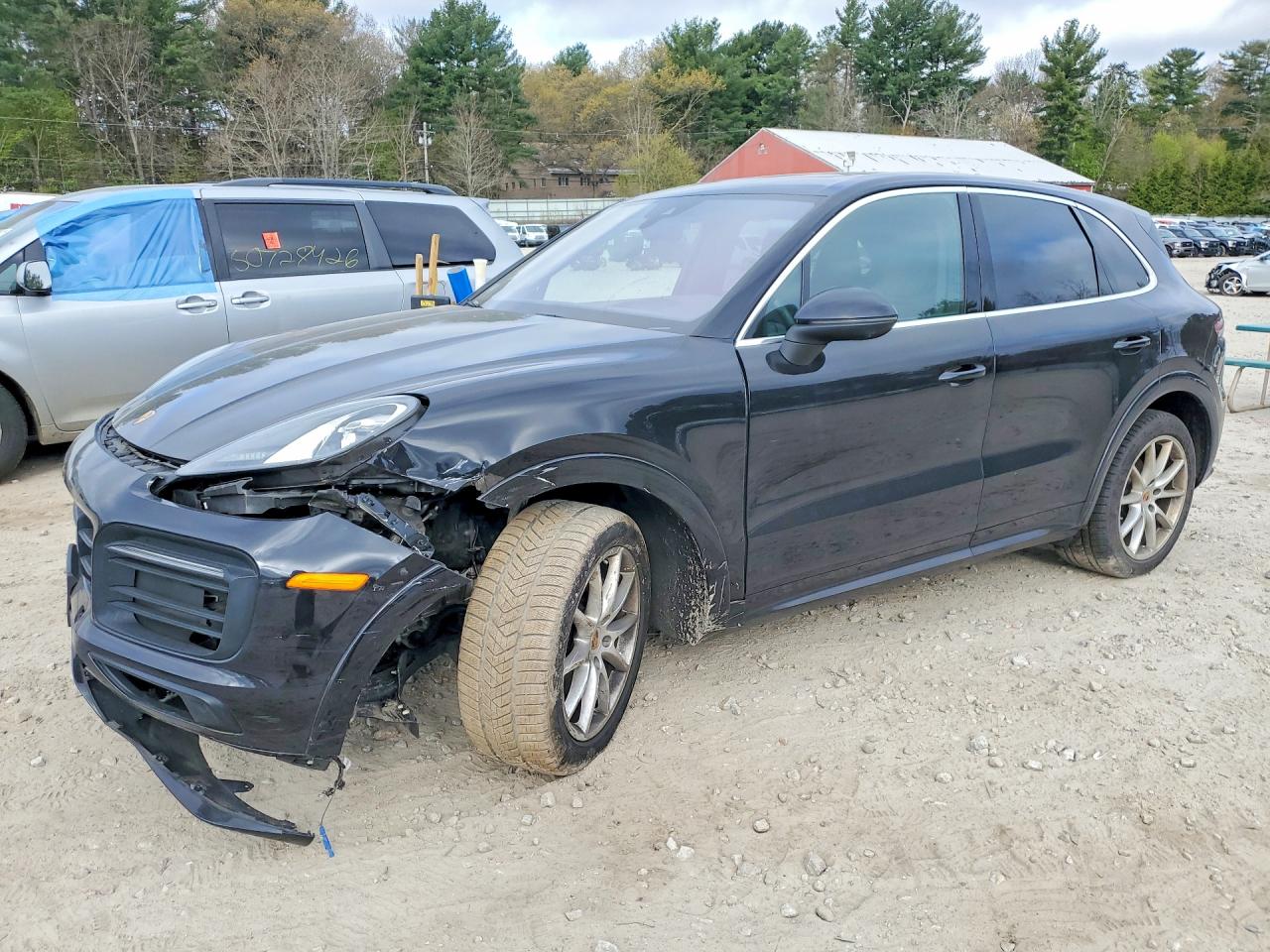 Salvage Porsche Cayenne Image