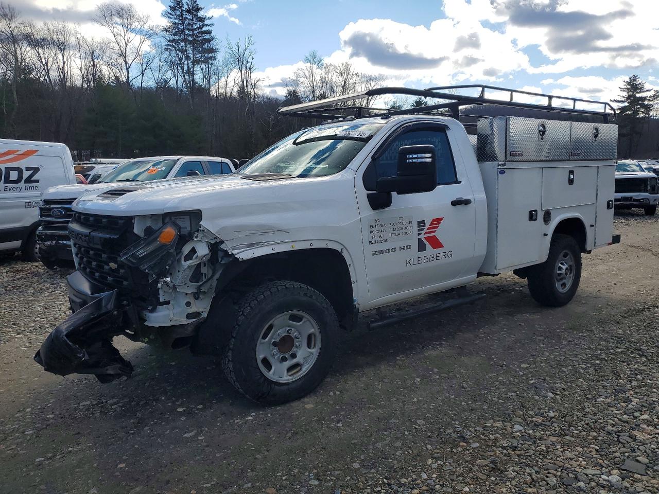 Salvage Chevrolet Silverado Image