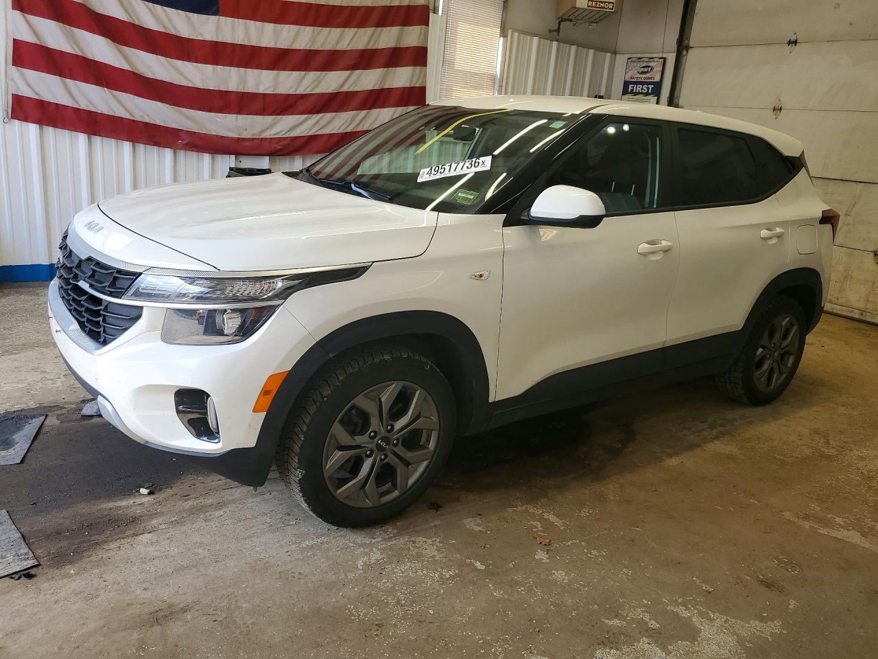 Salvage Kia Seltos Image