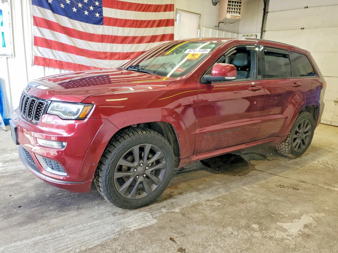Salvage Jeep Grand Cherokee Image