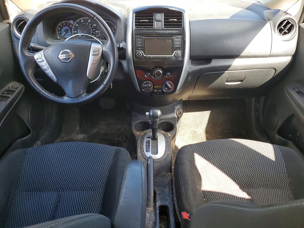 Nissan Versa Sv