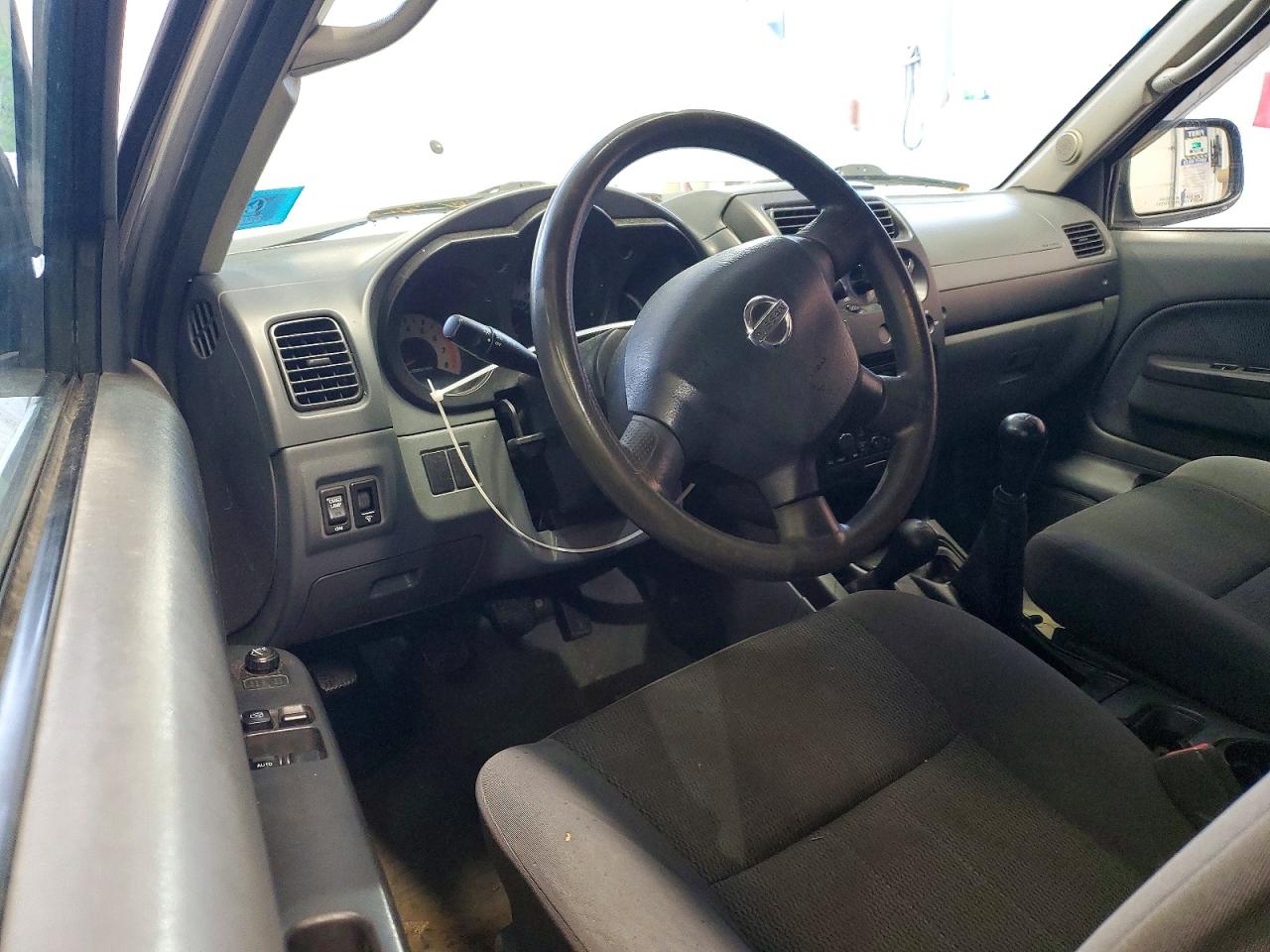 Nissan Frontier King Cab Xe V6