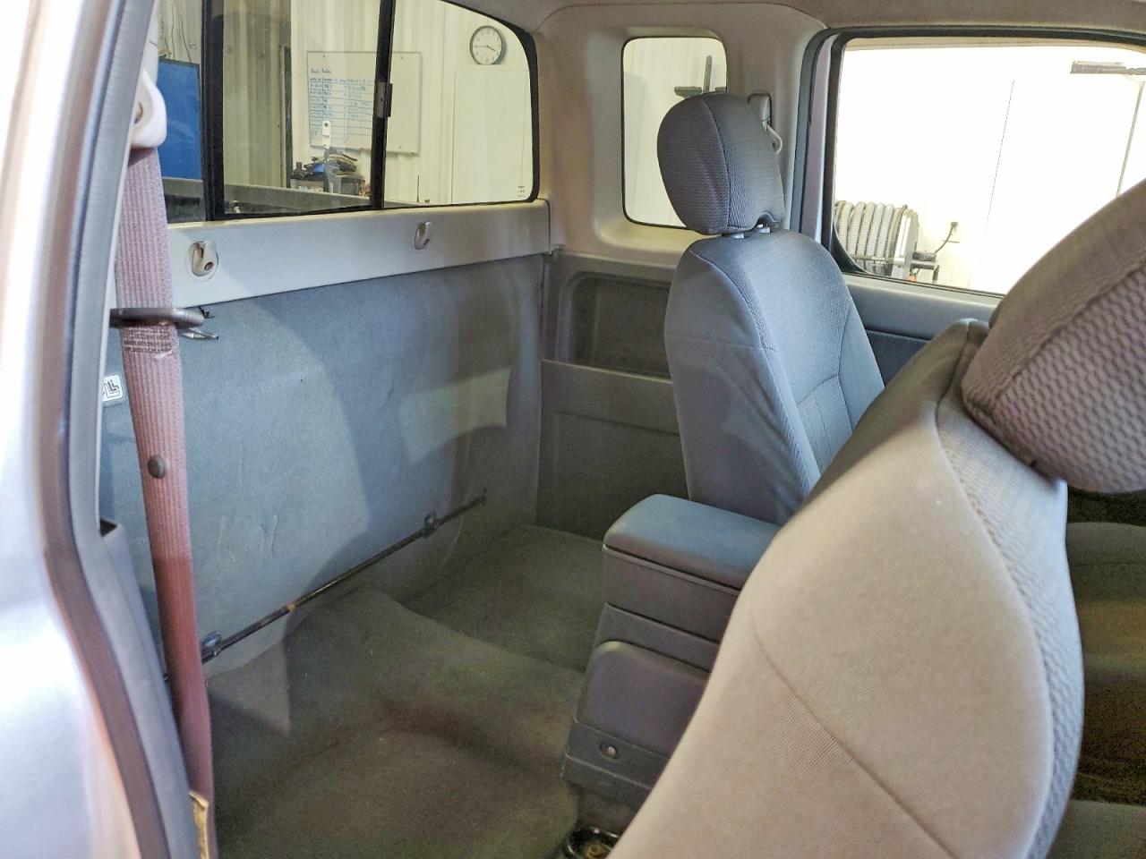 Nissan Frontier King Cab Xe V6