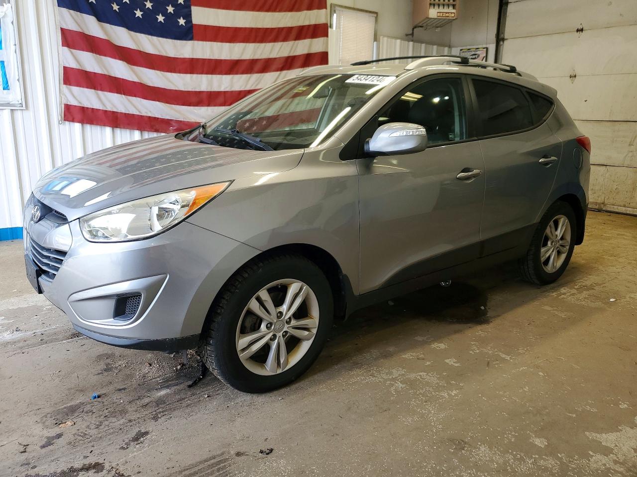 Salvage Hyundai TUCSON Image