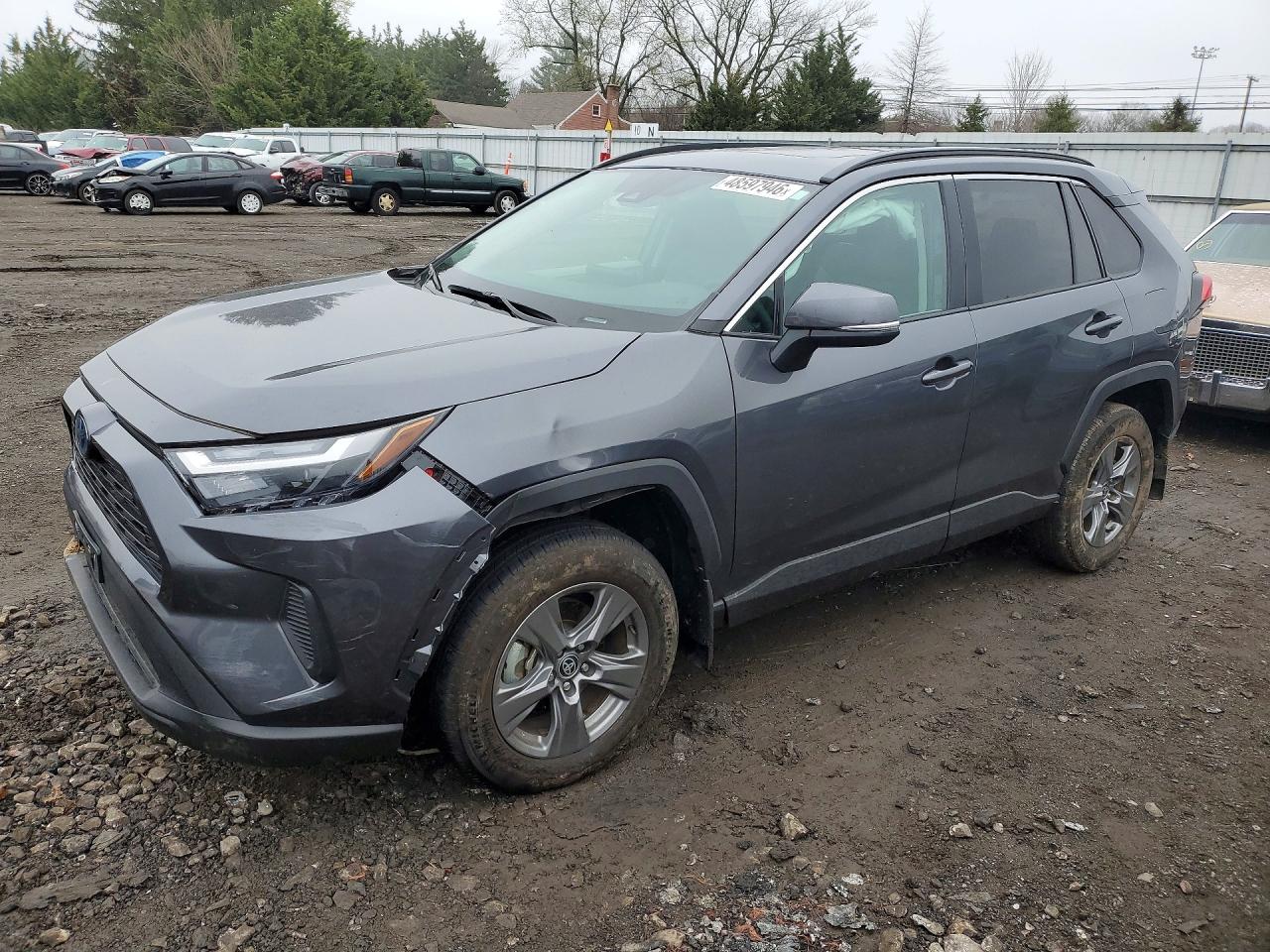 Salvage Toyota RAV4 Image