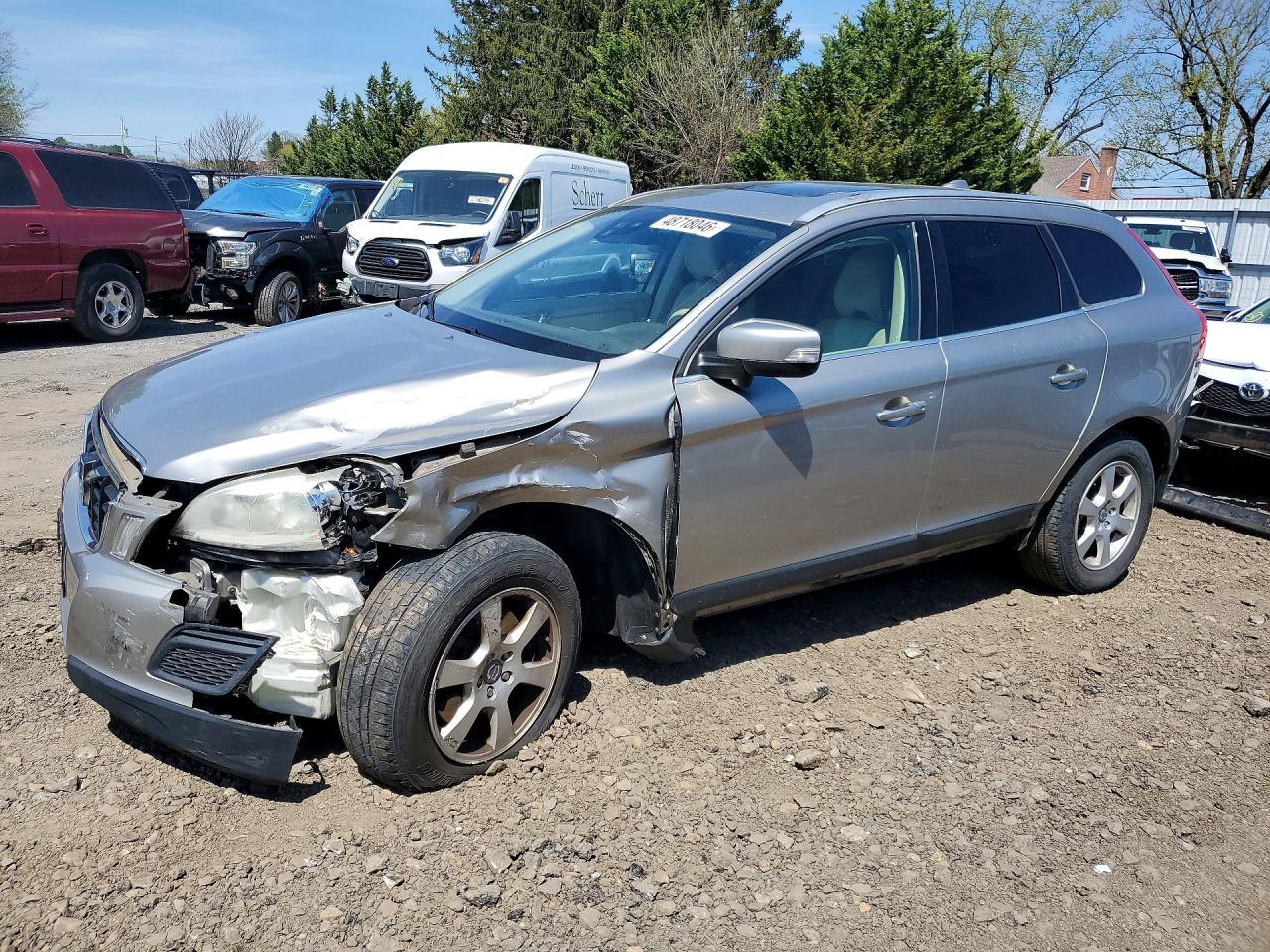 Salvage Volvo XC60 Image