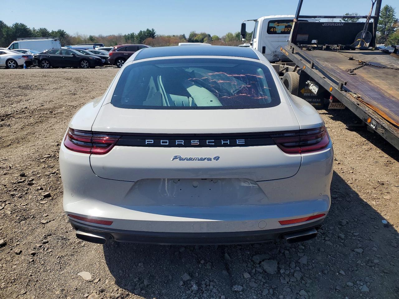 Porsche Panamera 4