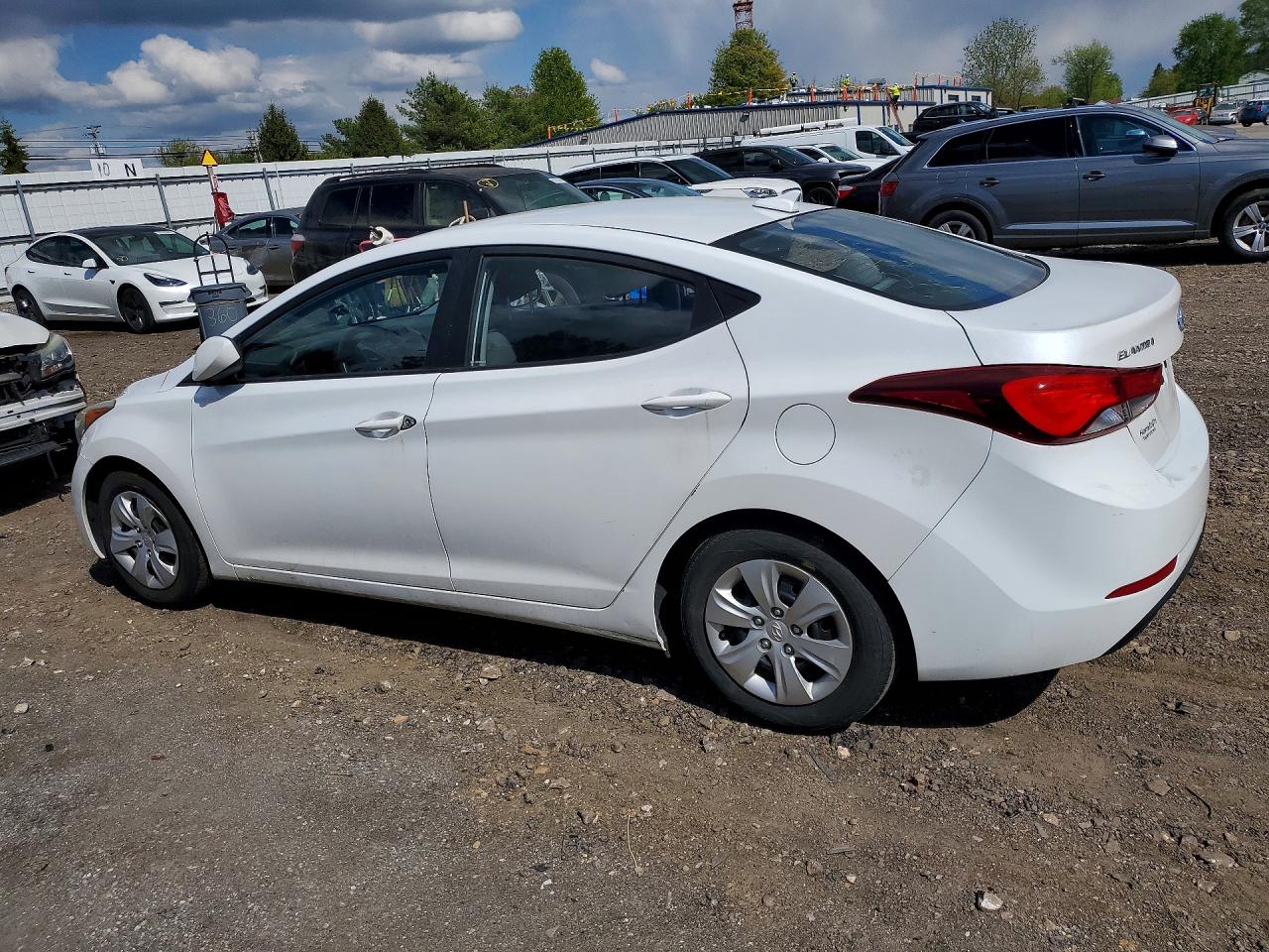 Hyundai ELANTRA Se