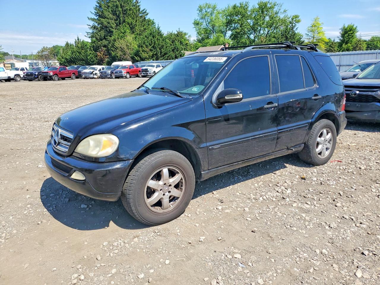 Salvage Mercedes-Benz M-Class Image