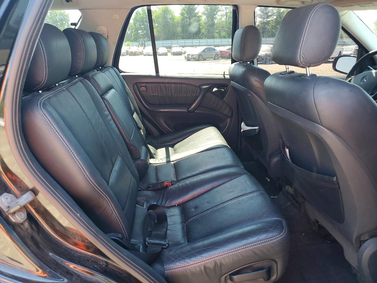 Mercedes-Benz M-Class 350