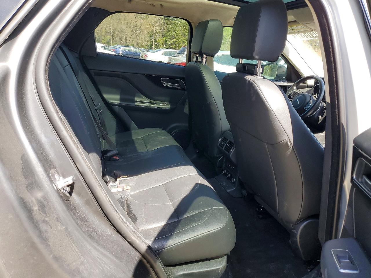 Jaguar F-PACE Premium