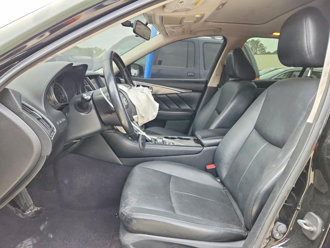INFINITI Q50 Base