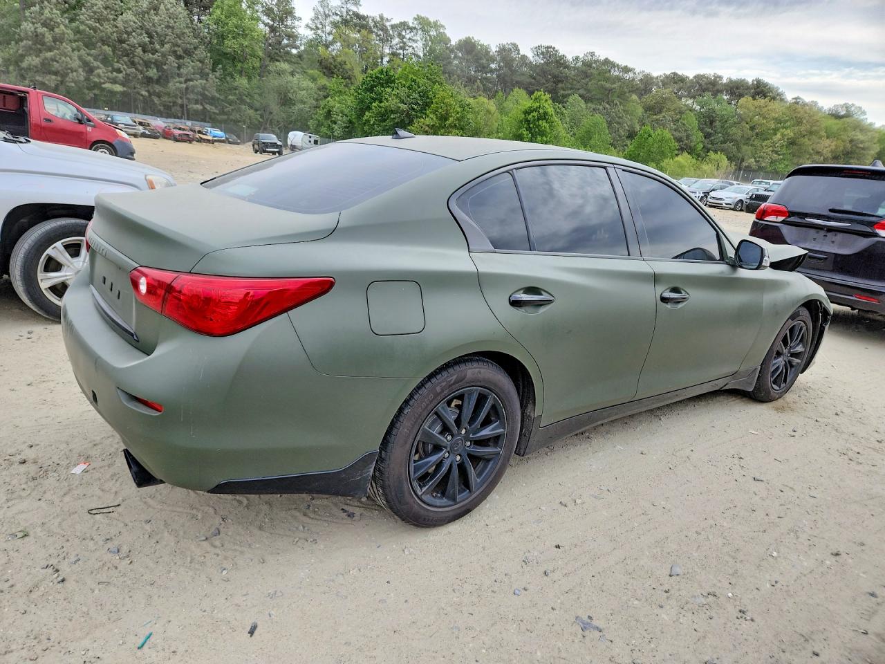 INFINITI Q50 Base