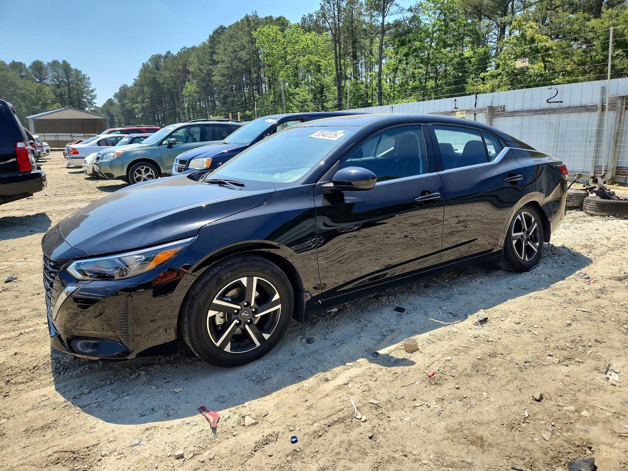 Salvage Nissan Sentra Image