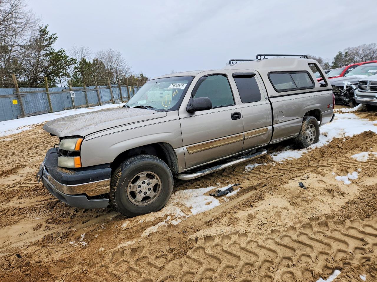 Salvage Chevrolet Silverado Image