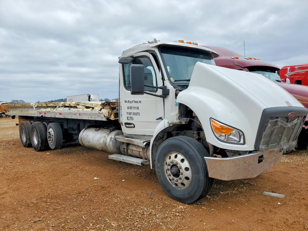 Salvage Ptrb Heavy Duty Trucks Image