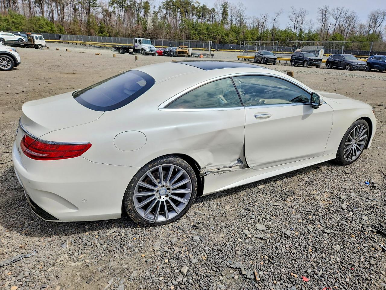 Mercedes-Benz S-Class 550