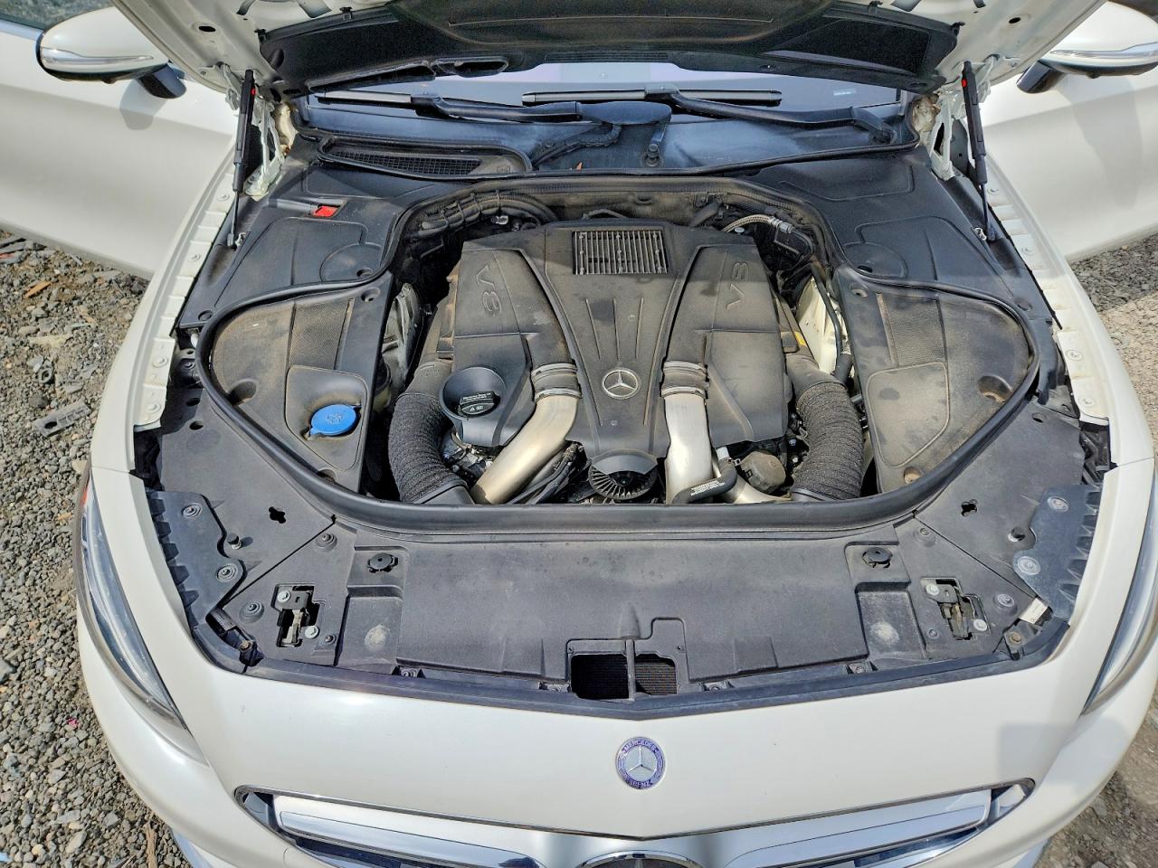 Mercedes-Benz S-Class 550
