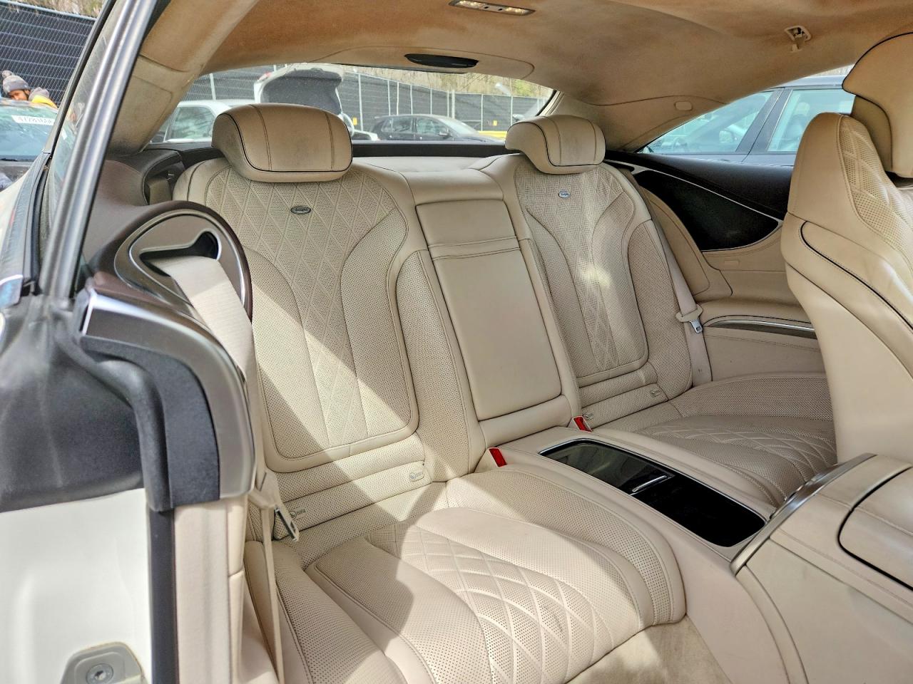 Mercedes-Benz S-Class 550