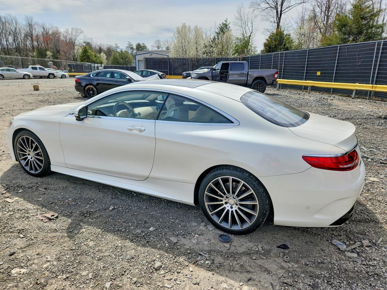 Mercedes-Benz S-Class 550