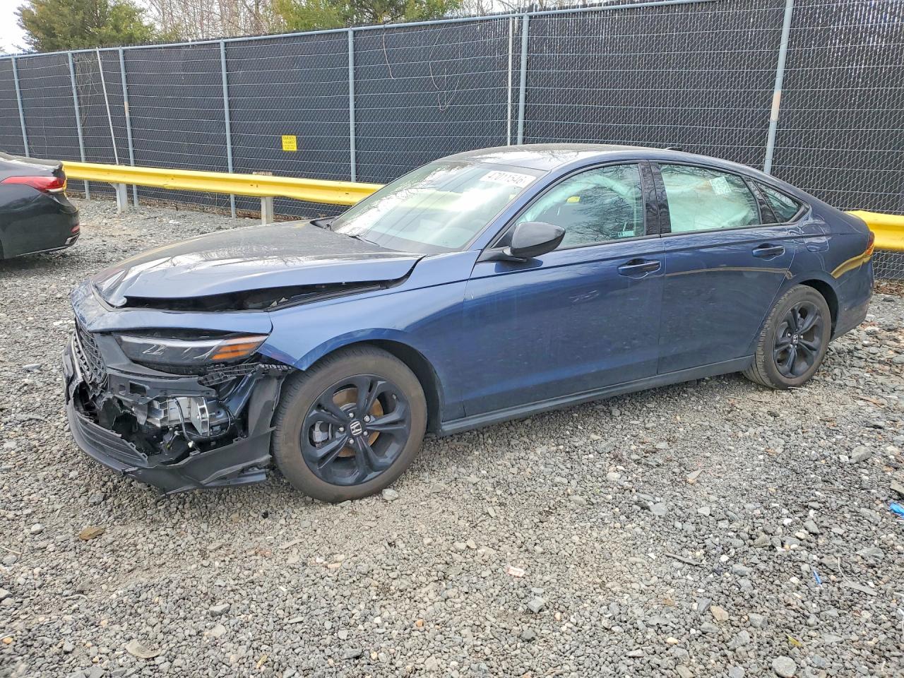 Salvage Honda Accord Image