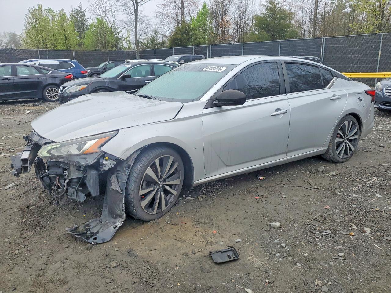 Salvage Nissan Altima Image