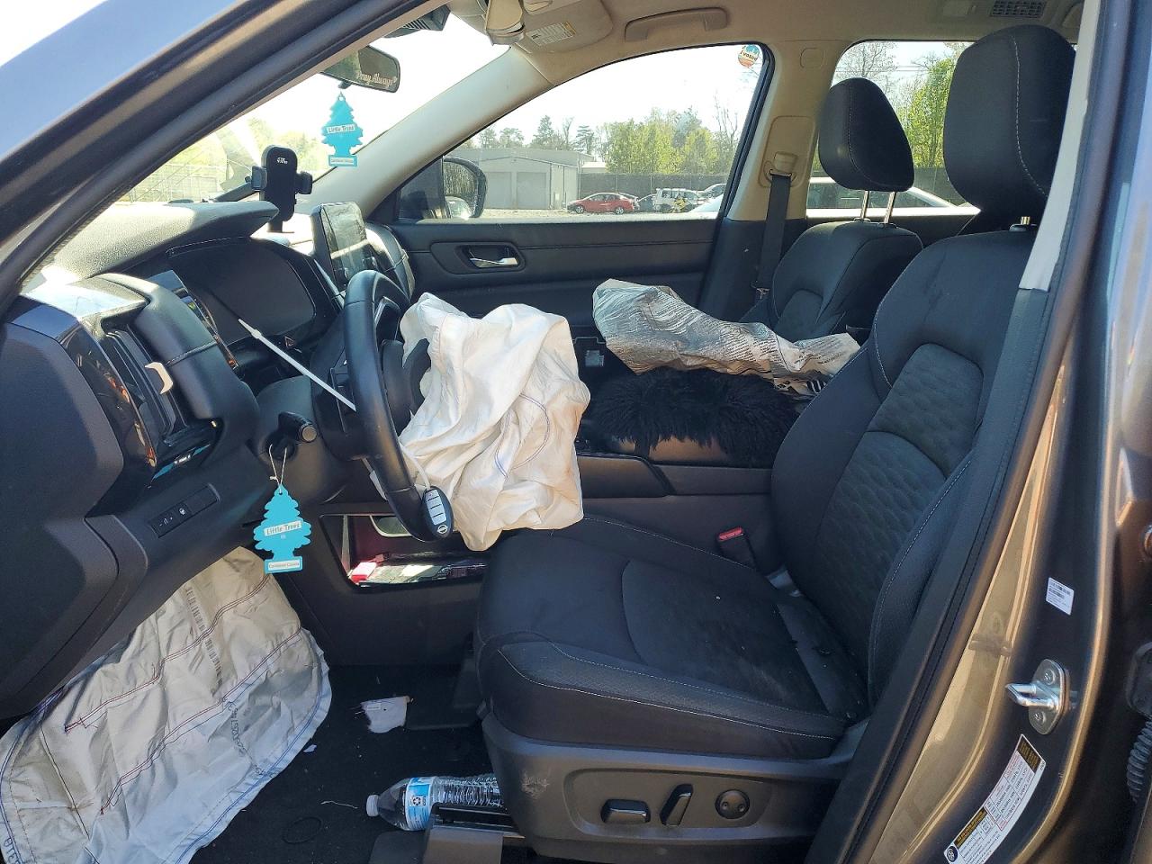 Nissan Pathfinder Sv
