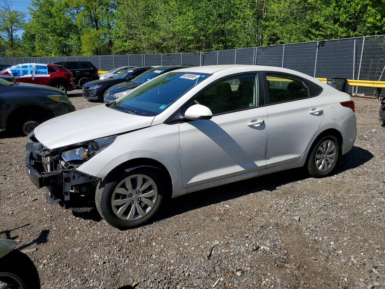 Salvage Hyundai ACCENT Image