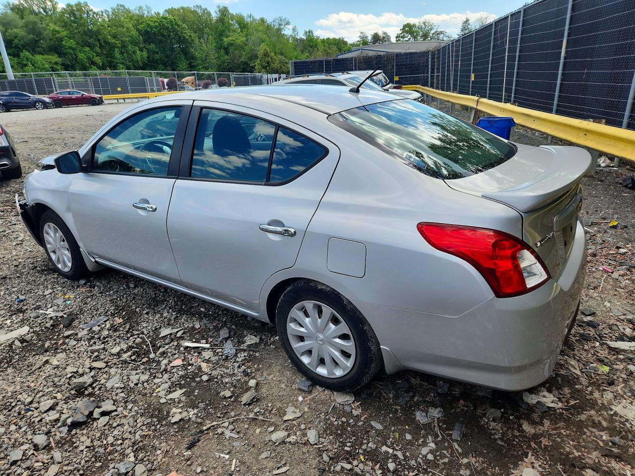 Nissan Versa 1.6 Sv
