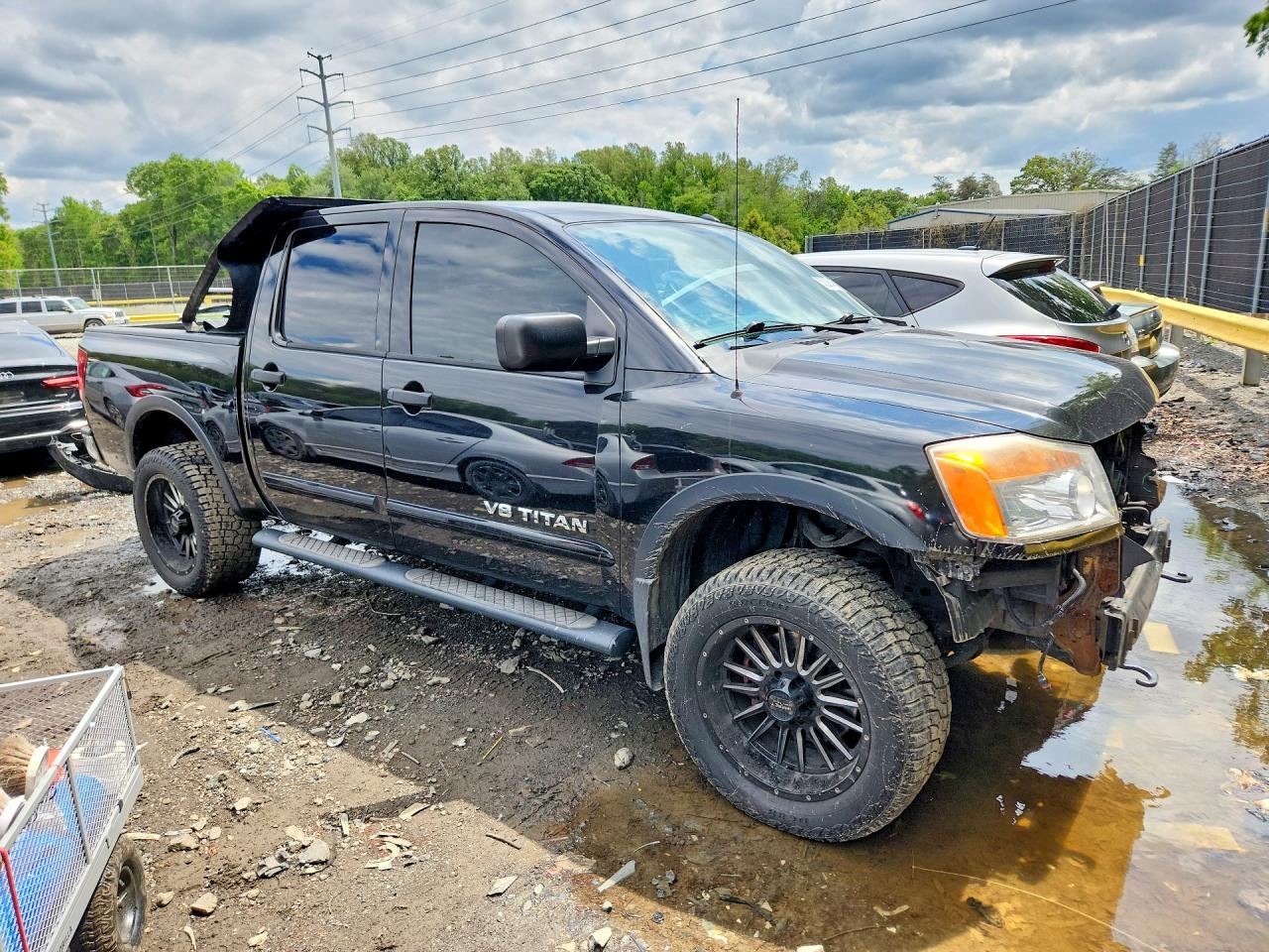 Nissan Titan Sv