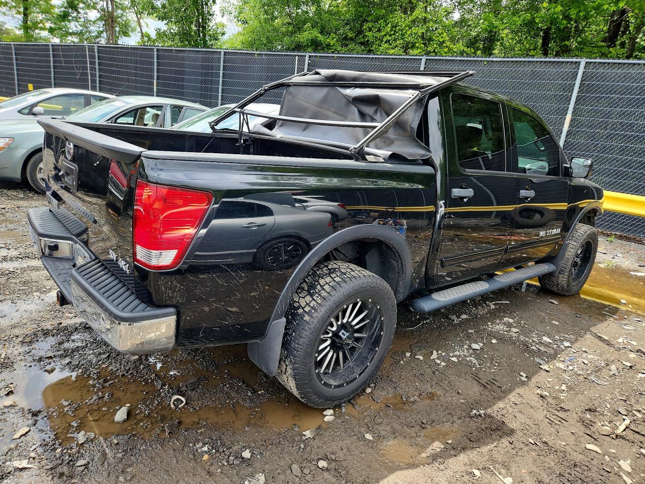 Nissan Titan Sv