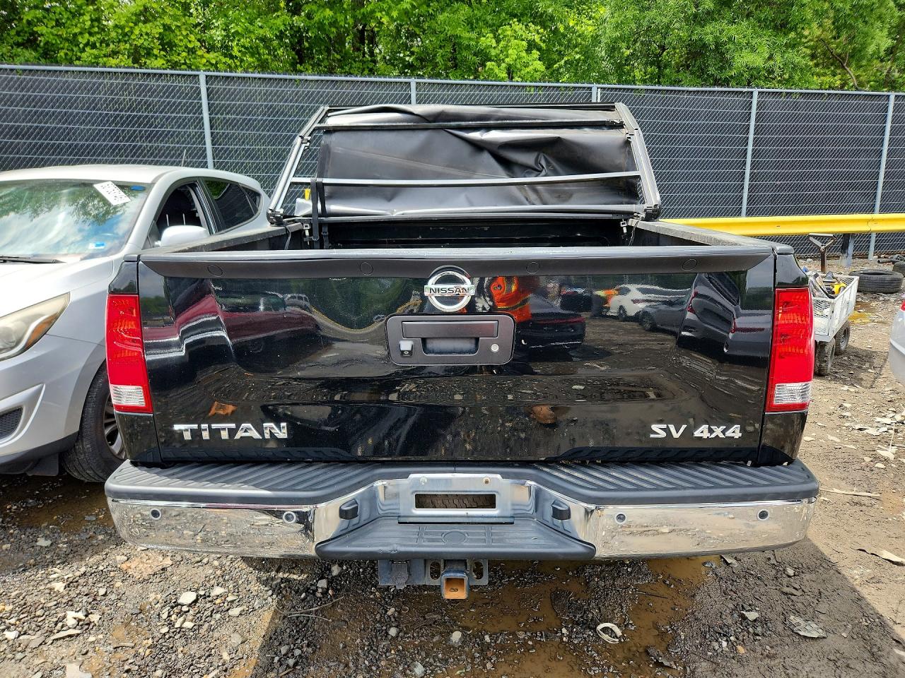Nissan Titan Sv