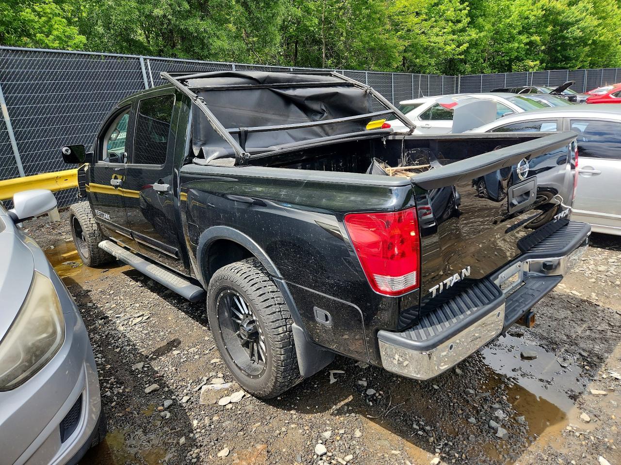 Nissan Titan Sv