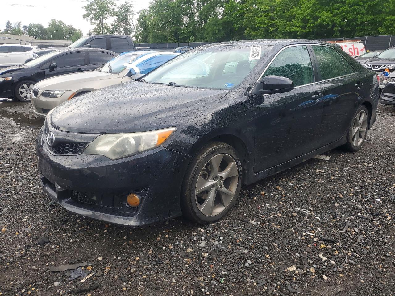 Salvage Toyota Camry Image