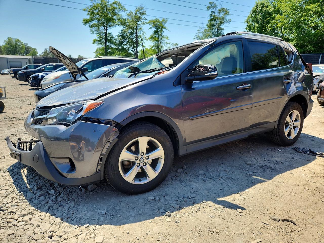 Salvage Toyota RAV4 Image