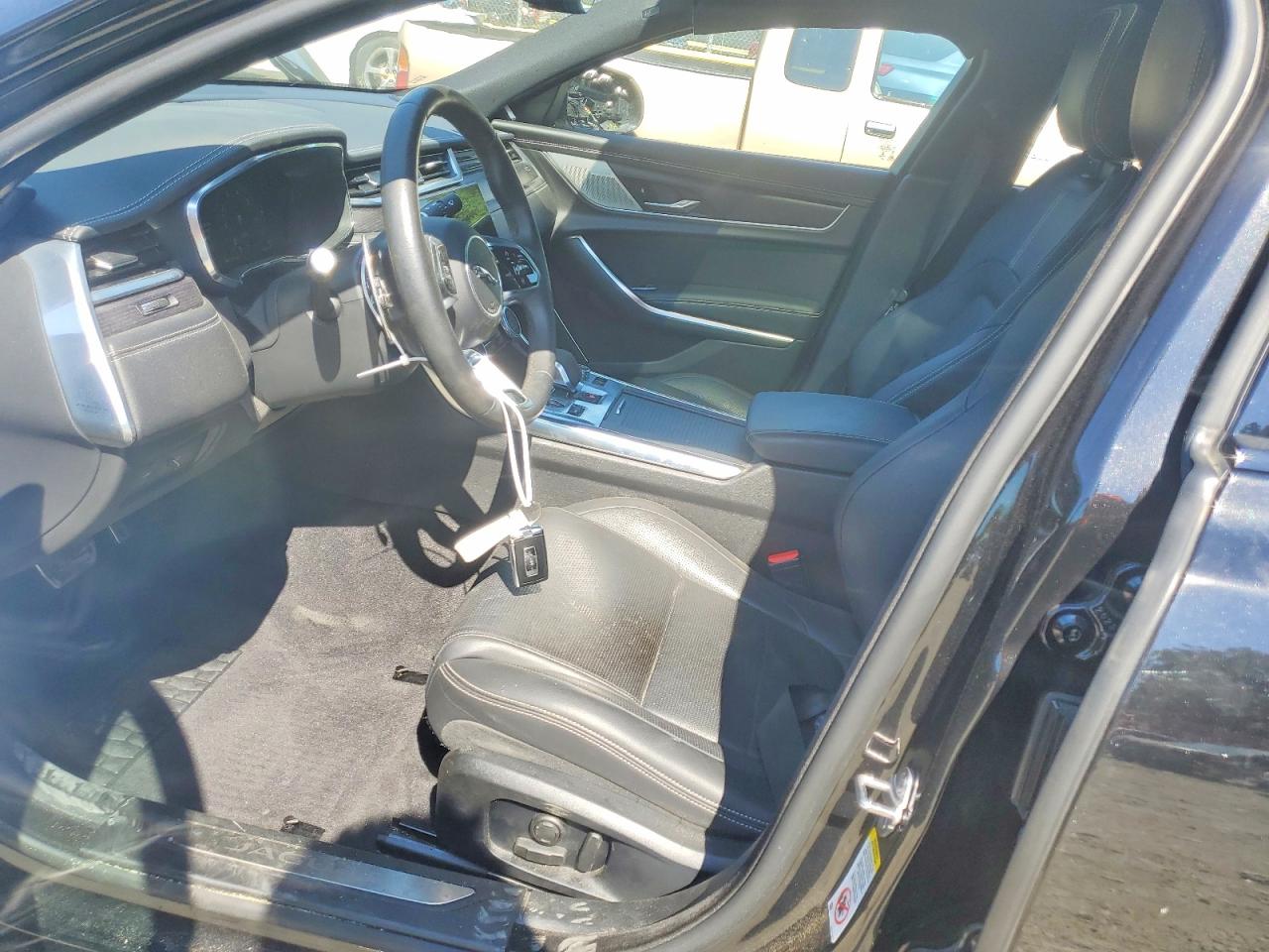 Jaguar XF R-dynamic Se