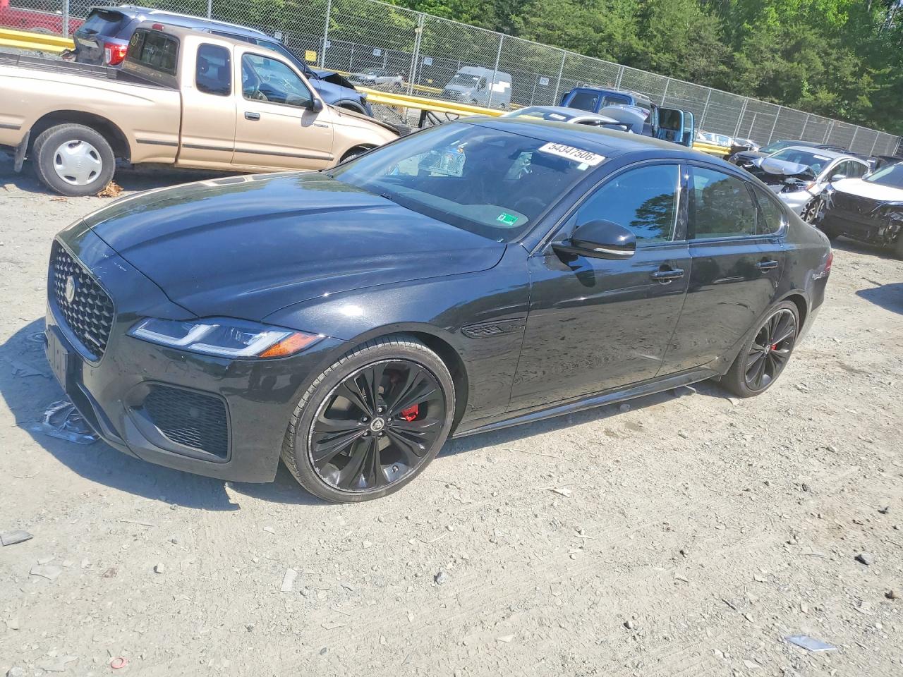 Salvage Jaguar XF Image