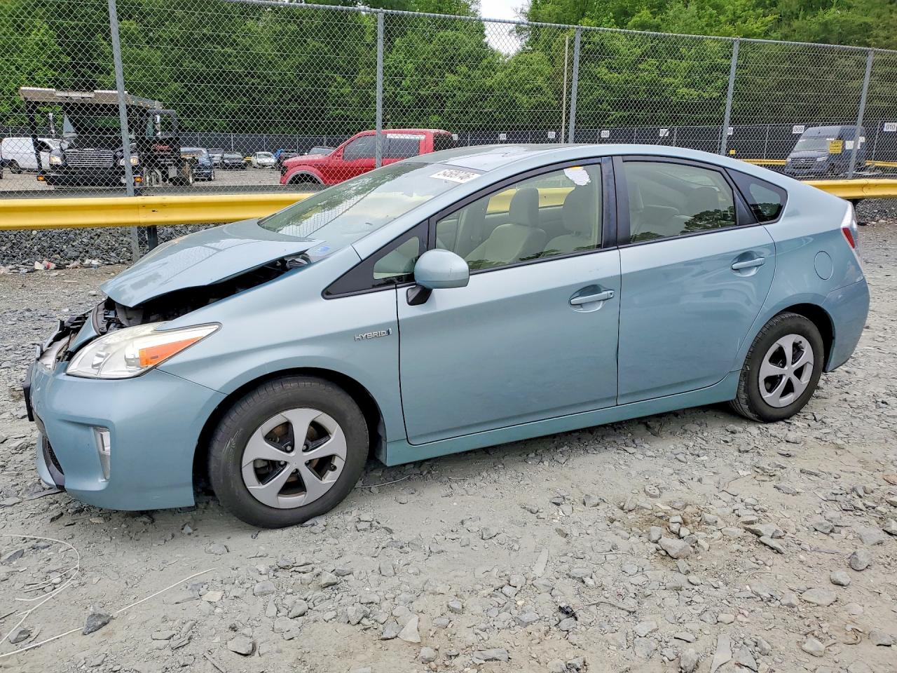 Salvage Toyota Prius Image