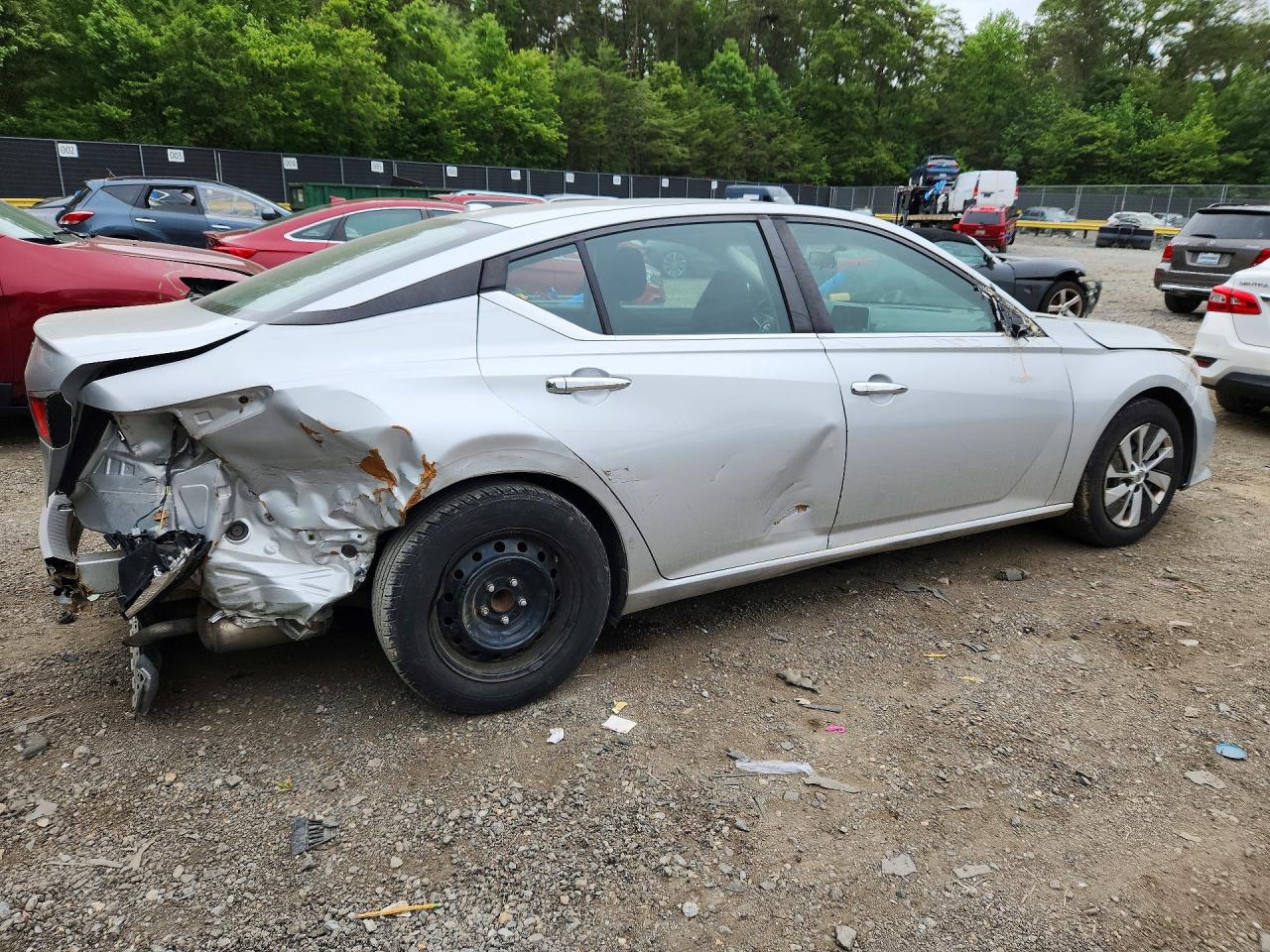 Nissan Altima S
