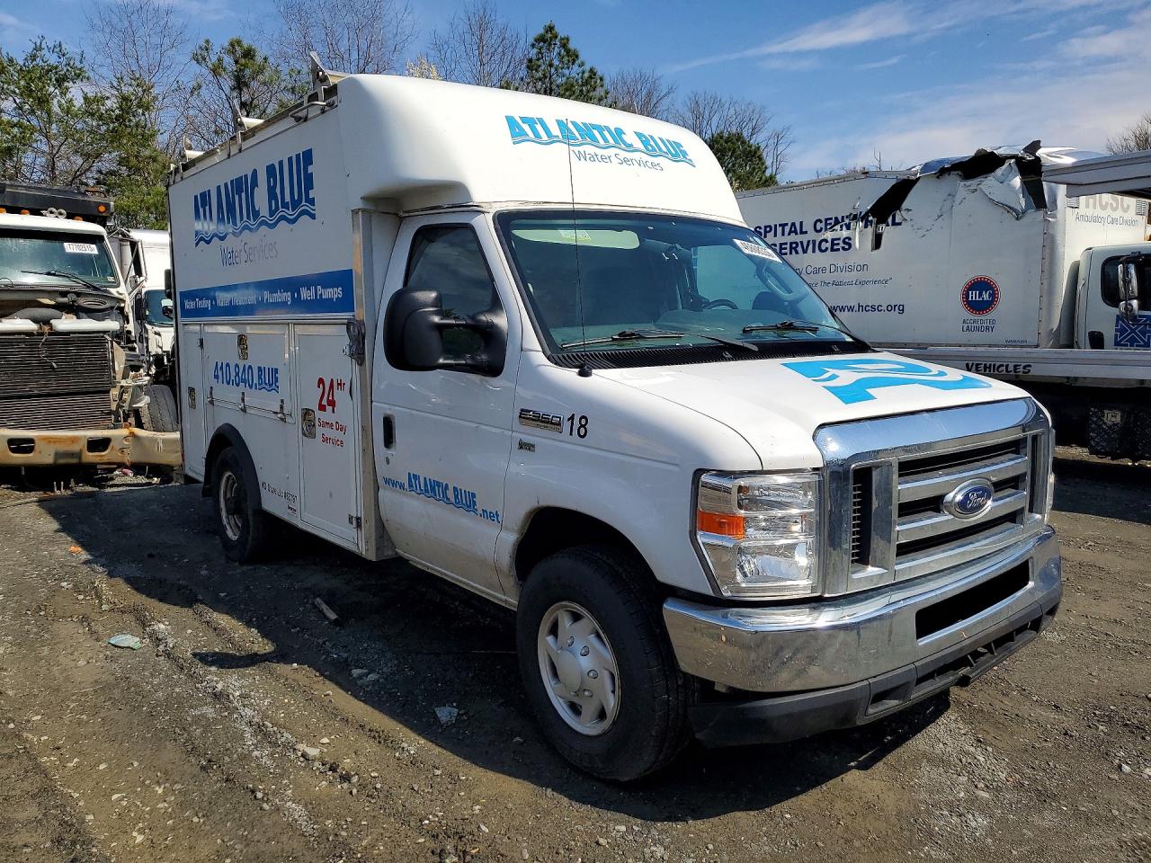 Ford Econoline E350 Super Duty Cutaway Van