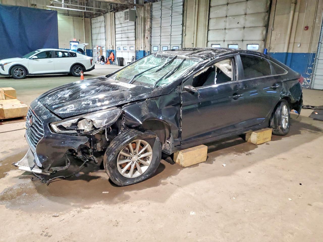 Salvage Hyundai SONATA Image