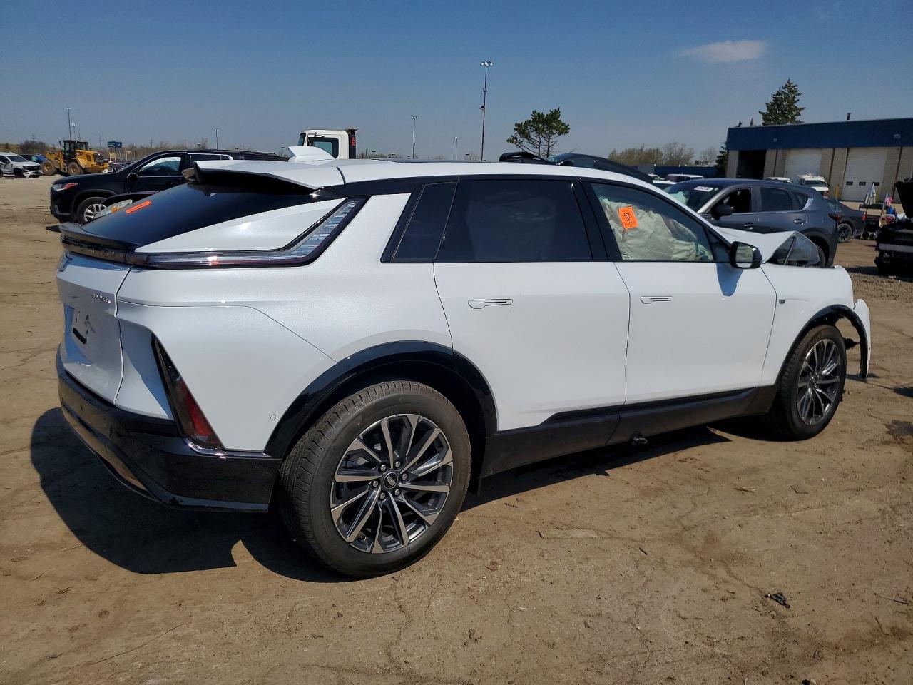 Cadillac Lyriq Spor Sport